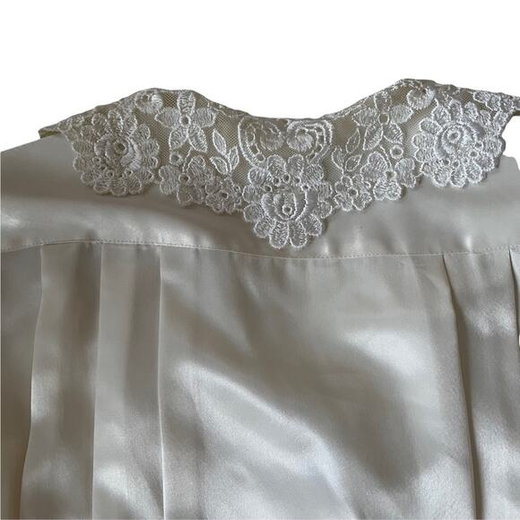 Vintage 1980s Satin Blouse Lace Floral Collar Button Down Made in Korea White 10 - Picture 6 of 11